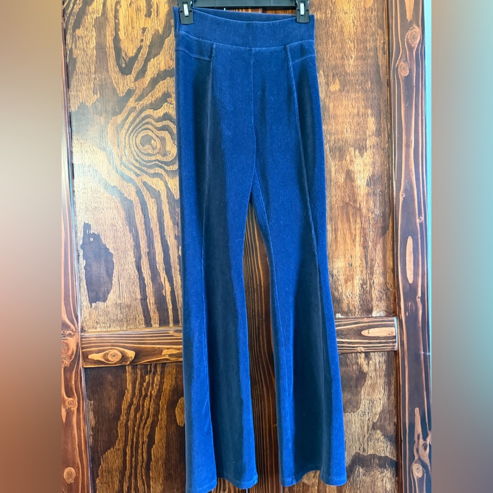 Offline by aerie velour flare sweatpants